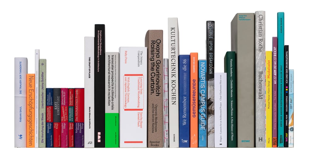 Buchrücken der 25 Schönsten Deutschen Bücher 2025